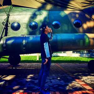 把腿张开臊烂你双性np调教视频
